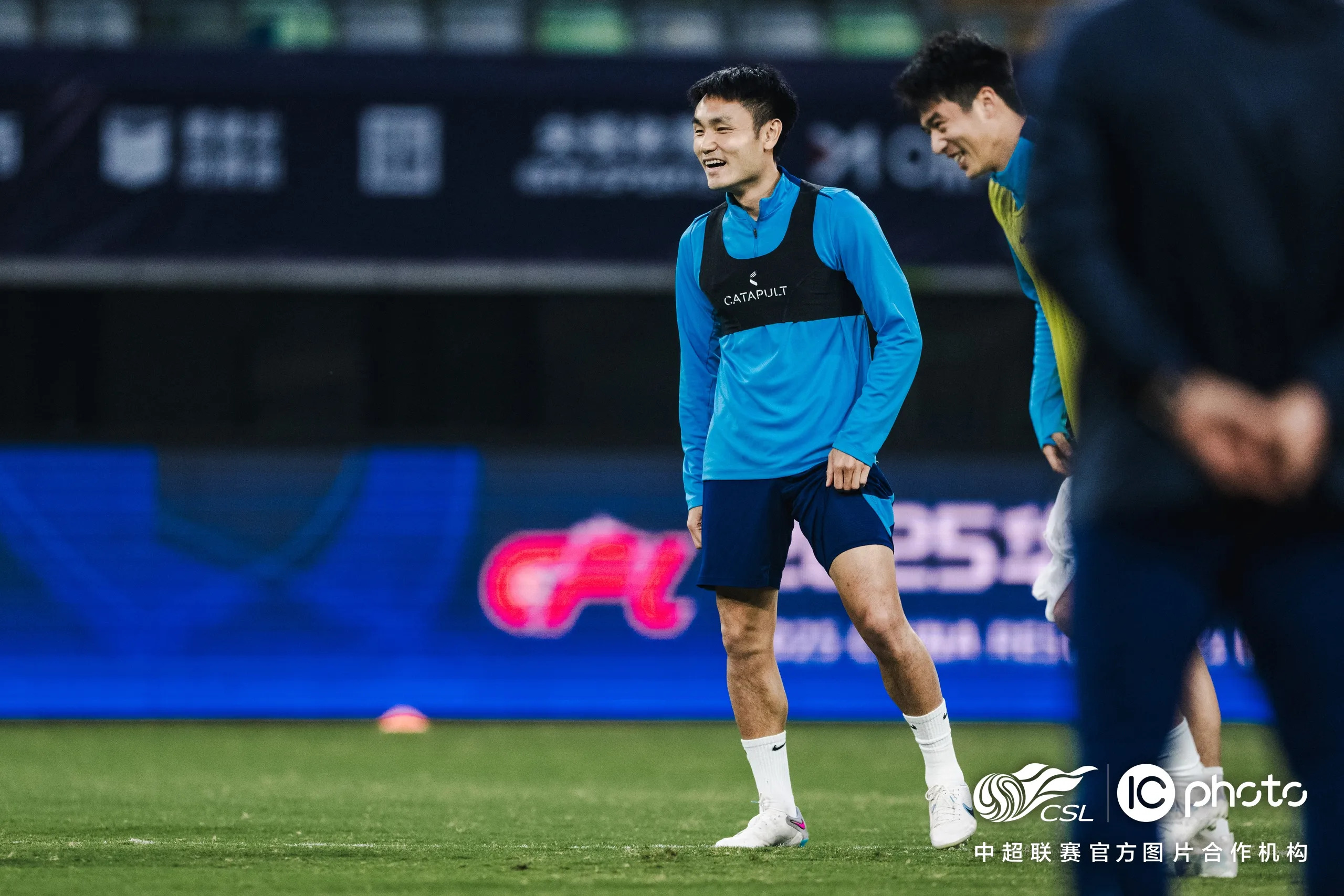 米乐中国平台武汉三镇发布备战花絮,转会期战术微调,亚冠任务艰巨,赛程密集仍需轮换的简单介绍